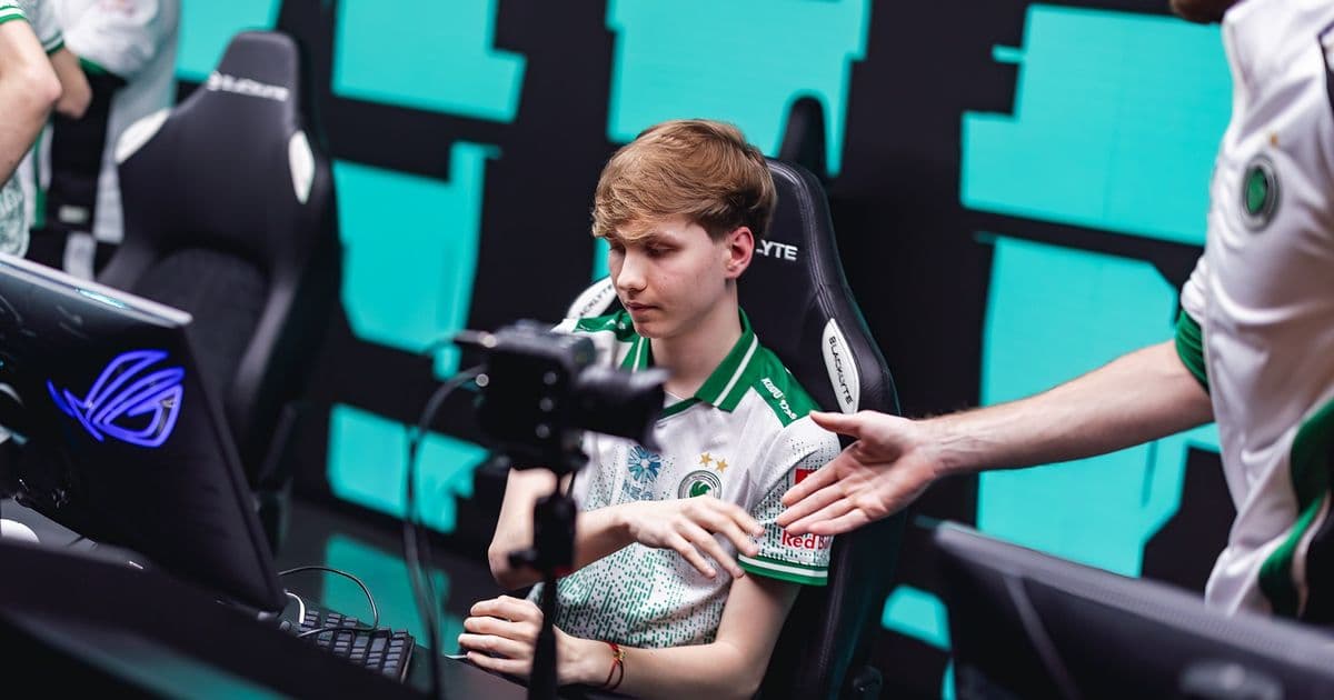 M0NESY прошёл рекалибровку на FACEIT — он потерял 1 026 Эло