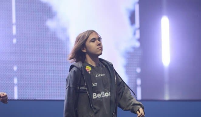 BetBoom выделяет Spirit в качестве явного фаворита против BetBoom Team на мейджоре в Кельне. MIBR – аутсайдер в матче с Legacy