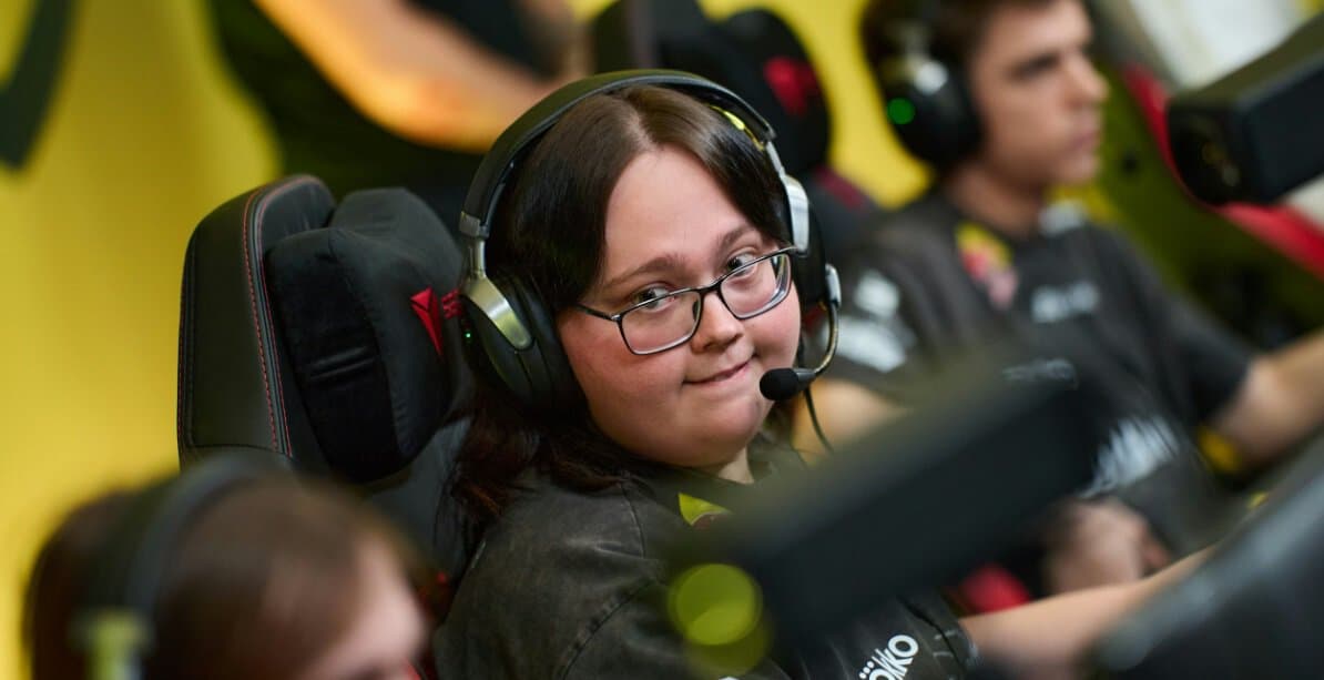 Spirit и 9z первыми прошли в плей-офф PGL Astana