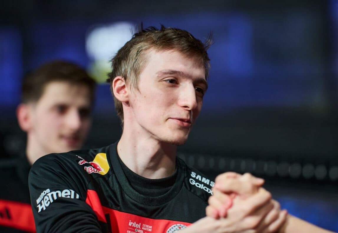 Launx попросил FUT дать ему возможность найти новую команду (HLTV)