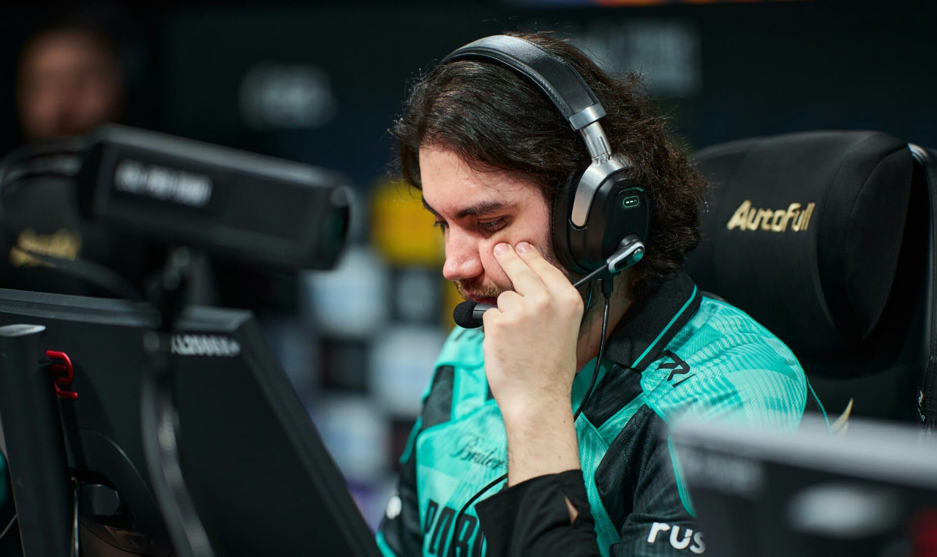 PARIVISION покинула IEM Cologne Major без побед. Команда отдала камбэк с 10:5 на Dust2