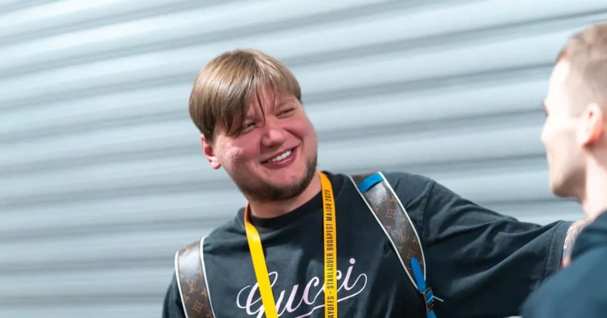 S1mple об отсылке в автографе m0NESY: «Большой респект. Но у меня будет еще свой стикер»