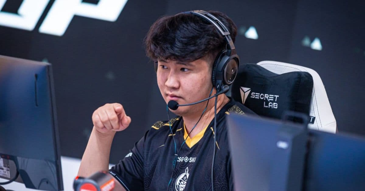 Blitz из The Mongolz поиграл в шахматы с чемпионкой мира — киберспортсмен входил в топ Монголии