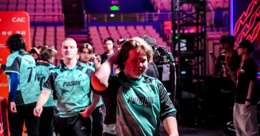 Zweih показал отклонённый Valve вариант личного стикера в CS2